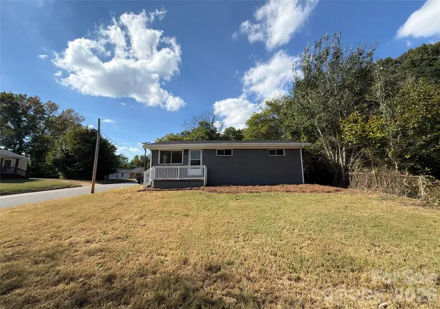 Single family home for sale at 264 Crowell Dr SW, Concord, NC 28025 | MLS# 4432311