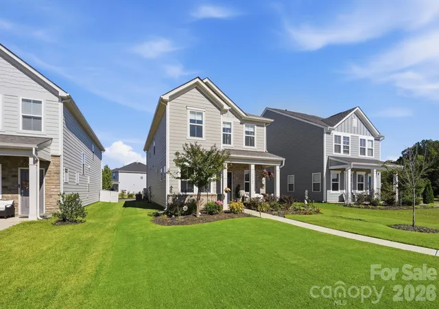 Photo 1 of Single family home for sale at 15506 Parkside Xing Dr, Charlotte, NC 28278 | MLS# 4432312 | Listing updated on 2026-10-23