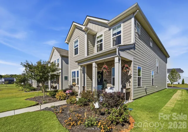 Photo 4 of Single family home for sale at 15506 Parkside Xing Dr, Charlotte, NC 28278 | MLS# 4432312 | Listing updated on 2026-10-23