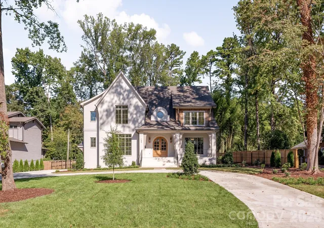 Photo 1 of Single family home for sale at 133 Wonderwood Dr, Charlotte, NC 28211 | MLS# 4432320 | Listing updated on 2026-10-10