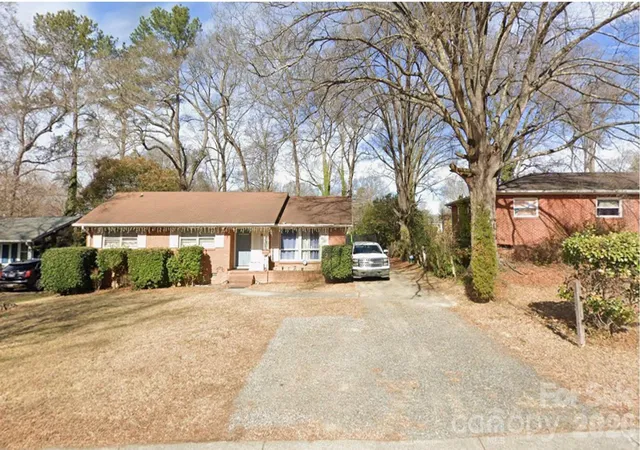 Single family home for sale at 3819 Farmview Rd, Charlotte, NC 28205 | MLS# 4432325