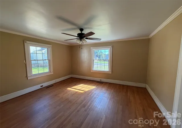 Photo 3 of Single family home for sale at 907 S South, Gastonia, NC 28052 | MLS# 4432330 | Listing updated on 2026-10-09