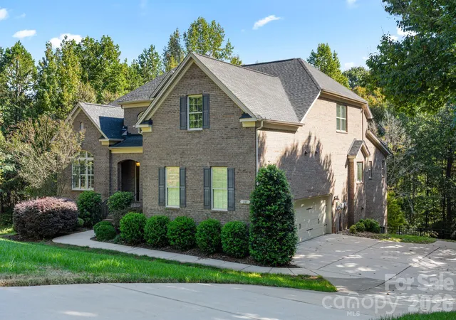 Photo 3 of Single family home for sale at 287 Walking Horse Trl, Davidson, NC 28036 | MLS# 4432331 | Listing updated on 2026-10-17
