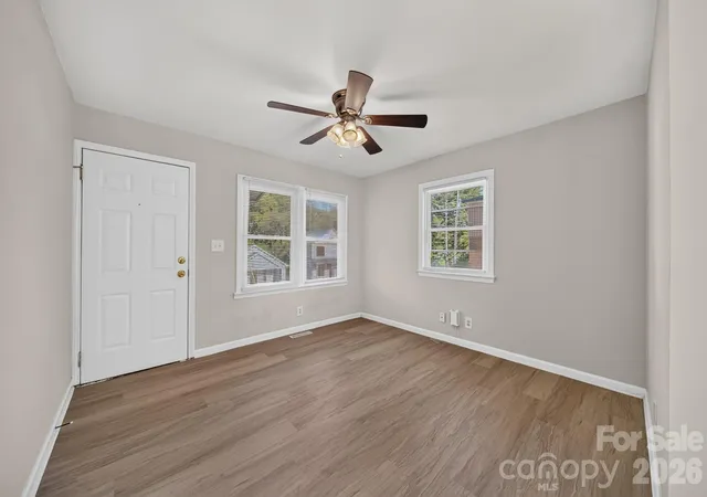 Photo 3 of Single family home for sale at 301 Houston St, Concord, NC 28025 | MLS# 4432334 | Listing updated on 2026-10-10