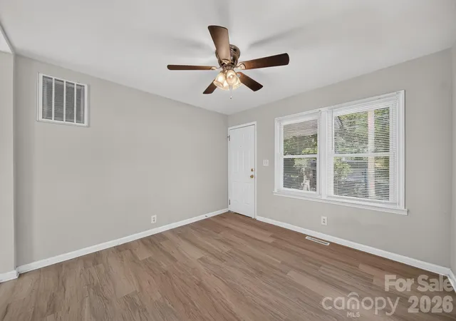Photo 4 of Single family home for sale at 301 Houston St, Concord, NC 28025 | MLS# 4432334 | Listing updated on 2026-10-10