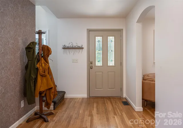 Photo 3 of Single family home for sale at 2 Song Bird Ln, Weaverville, NC 28787 | MLS# 4432351 | Listing updated on 2026-10-08