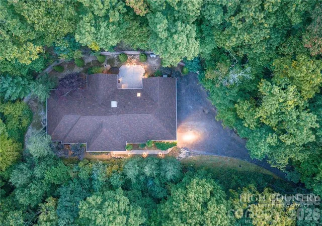 Photo 4 of Single family home for sale at 560 Greystone Dr, Boone, NC 28607 | MLS# 4432355 | Listing updated on 2026-10-08