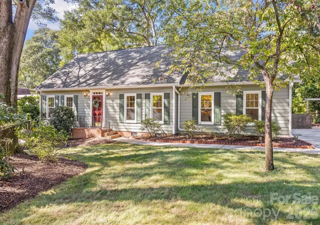 Single family home for sale at 5132 Camilla Dr, Charlotte, NC 28226 | MLS# 4432368