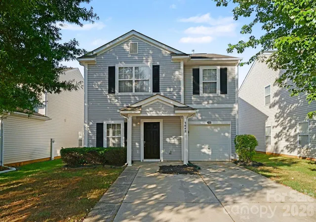 Photo 1 of Single family home for sale at 3642 Charterhall Ln, Charlotte, NC 28215 | MLS# 4432381 | Listing updated on 2026-10-14
