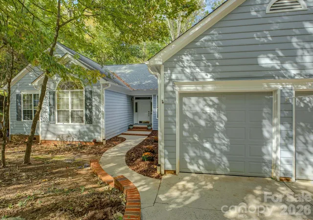 Photo 1 of Single family home for sale at 9207 Rainbow Forest Dr, Charlotte, NC 28277 | MLS# 4432384 | Listing updated on 2026-10-07