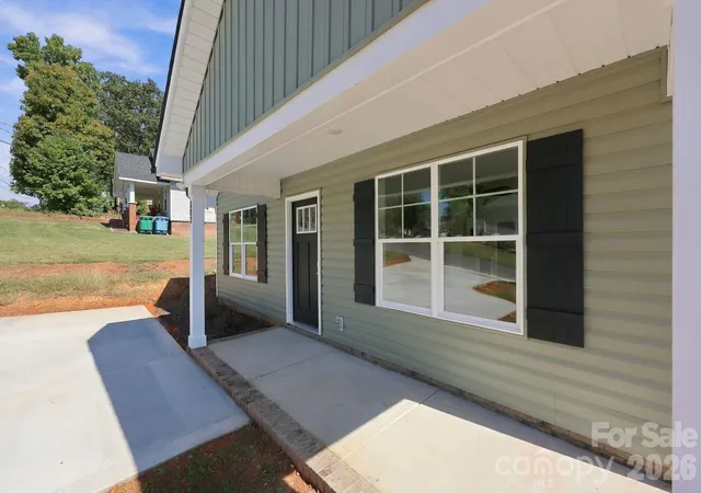 Photo 4 of Single family home for sale at 808 4th Street, Albemarle, NC 28001 | MLS# 4432385 | Listing updated on 2026-10-16