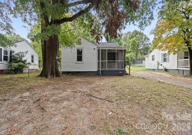 Photo 29 of Single family home for sale at 1409 Essex St, Gastonia, NC 28052 | MLS# 4432399 | Listing updated on 2026-10-08
