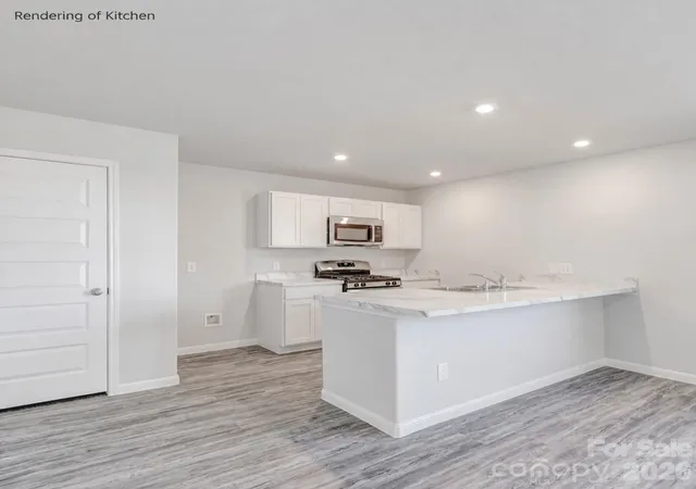Photo 3 of Single family home for sale at 204 Wellington Dr, Lincolnton, NC 28092 | MLS# 4432407 | Listing updated on 2026-10-07