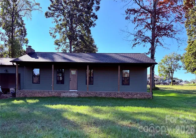 Single family home for sale at 4001 Nc 182 Hwy, Lincolnton, NC 28092 | MLS# 4432410