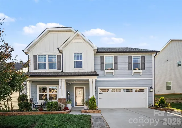 Photo 1 of Single family home for sale at 122 Divot Ln, Statesville, NC 28677 | MLS# 4432412 | Listing updated on 2026-10-19