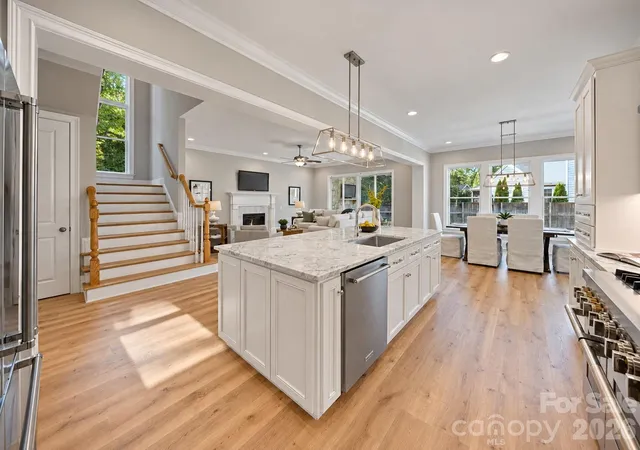 Photo 4 of Single family home for sale at 3416 Little Hope Rd, Charlotte, NC 28209 | MLS# 4432413 | Listing updated on 2026-10-29