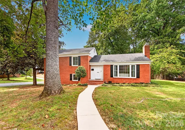 Photo 3 of Single family home for sale at 3022 Finley Pl, Charlotte, NC 28210 | MLS# 4432416 | Listing updated on 2026-10-08