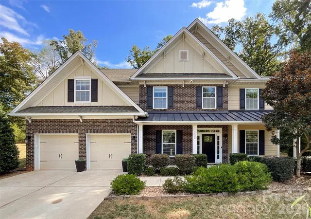 Photo 1 of Single family home for sale at 7527 Snowbird Ct, Mint Hill, NC 28227 | MLS# 4432418 | Listing updated on 2026-10-08