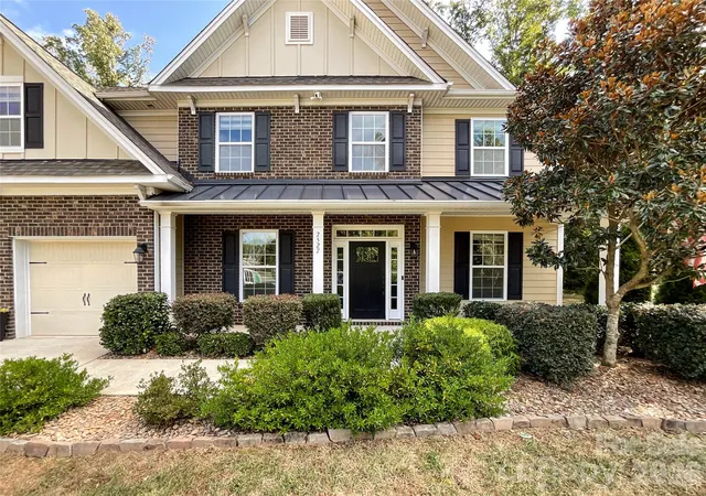 Photo 2 of Single family home for sale at 7527 Snowbird Ct, Mint Hill, NC 28227 | MLS# 4432418 | Listing updated on 2026-10-08
