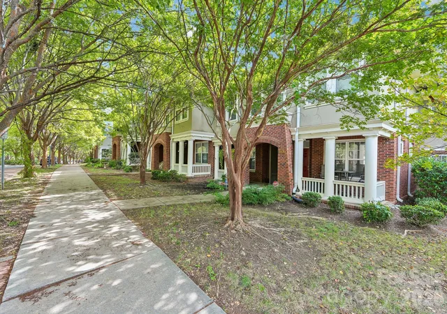 Photo 2 of Condo for sale at 606 9th Street, Charlotte, NC 28202 | MLS# 4432424 | Listing updated on 2026-10-30