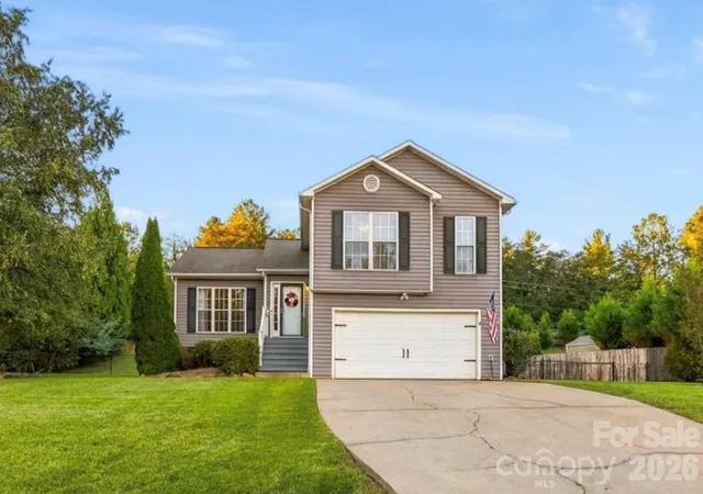 Photo 1 of Single family home for sale at 106 S River Glen Dr, Morganton, NC 28655 | MLS# 4432425 | Listing updated on 2026-10-09