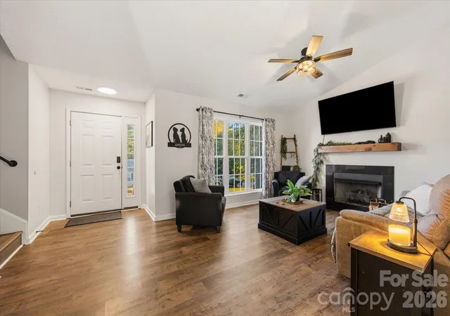 Photo 3 of Single family home for sale at 106 S River Glen Dr, Morganton, NC 28655 | MLS# 4432425 | Listing updated on 2026-10-09