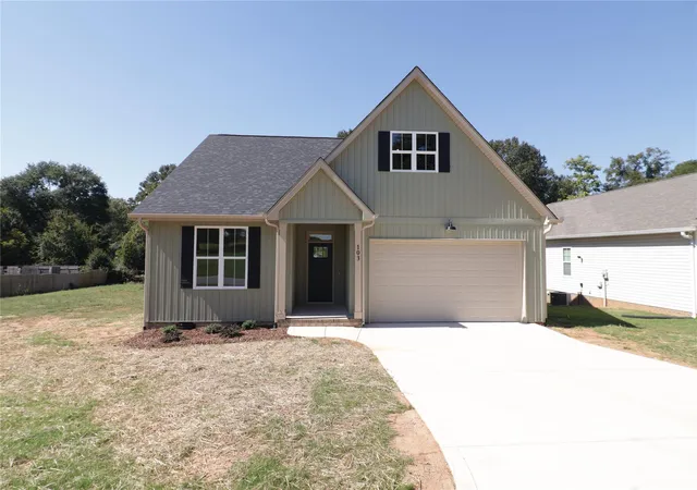 Photo 1 of Single family home for sale at 103 Hillcrest St, Shelby, NC 28152 | MLS# 4432427 | Listing updated on 2026-10-11