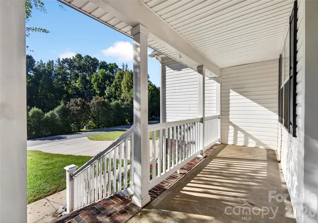 Photo 4 of Single family home for sale at 108 Duval Ct, Mooresville, NC 28117 | MLS# 4432429 | Listing updated on 2026-10-08