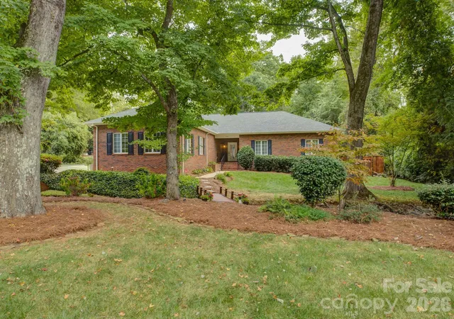 Photo 1 of Single family home for sale at 3946 Churchill Rd, Charlotte, NC 28211 | MLS# 4432430 | Listing updated on 2026-10-31