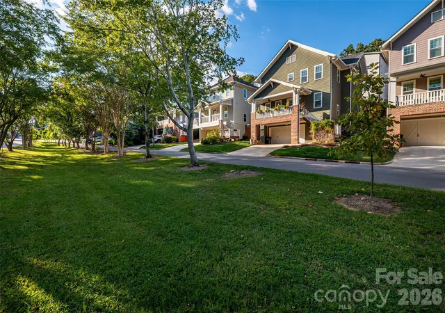 Photo 1 of Single family home for sale at 1927 Hamorton Pl, Charlotte, NC 28205 | MLS# 4432432 | Listing updated on 2026-10-08