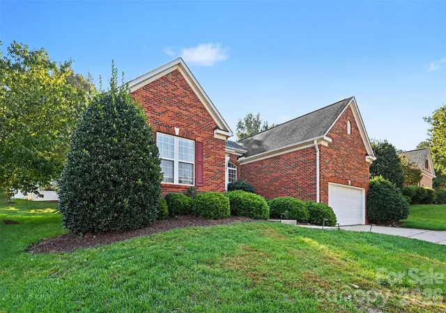 Photo 2 of Single family home for sale at 3007 Mercer St, Fort Mill, SC 29707 | MLS# 4432444 | Listing updated on 2026-10-20