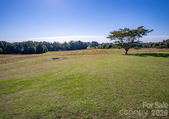 Photo 3 of Single family home for sale at 2956 Daisy Trl, Vale, NC 28168 | MLS# 4432449 | Listing updated on 2026-10-10