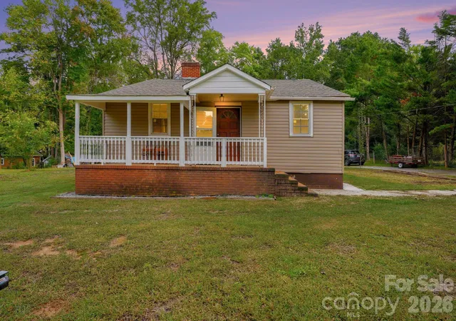 Photo 1 of Single family home for sale at 144 Ginger Ln, Mooresville, NC 28115 | MLS# 4432451 | Listing updated on 2026-10-20
