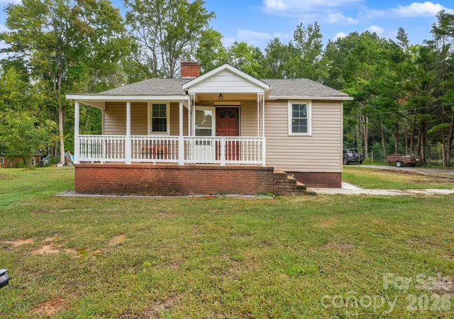 Photo 2 of Single family home for sale at 144 Ginger Ln, Mooresville, NC 28115 | MLS# 4432451 | Listing updated on 2026-10-20