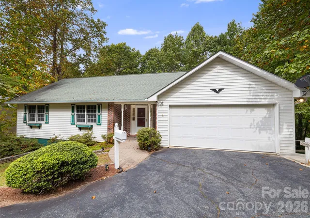 Photo 1 of Single family home for sale at 103 Tarragon Pl, Flat Rock, NC 28731 | MLS# 4432456 | Listing updated on 2026-10-15