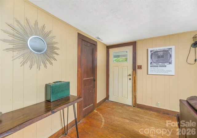 Photo 3 of Single family home for sale at 589 Little E Frk Rd, Canton, NC 28716 | MLS# 4432459 | Listing updated on 2026-10-08