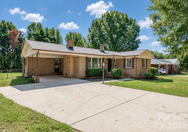 Photo 1 of Single family home for sale at 2530 Arnold Dr, Monroe, NC 28110 | MLS# 4432461 | Listing updated on 2026-10-08