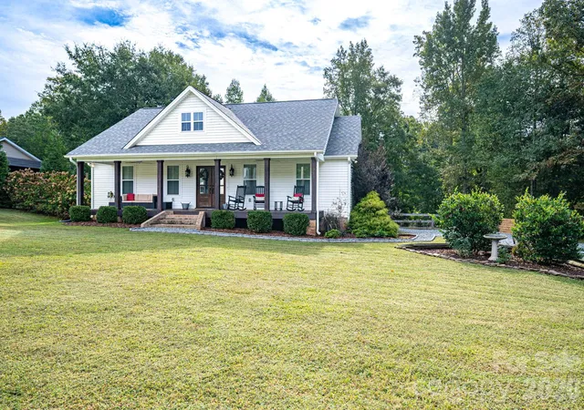 Photo 3 of Single family home for sale at 203 Dayton Rd, Dallas, NC 28034 | MLS# 4432462 | Listing updated on 2026-10-10