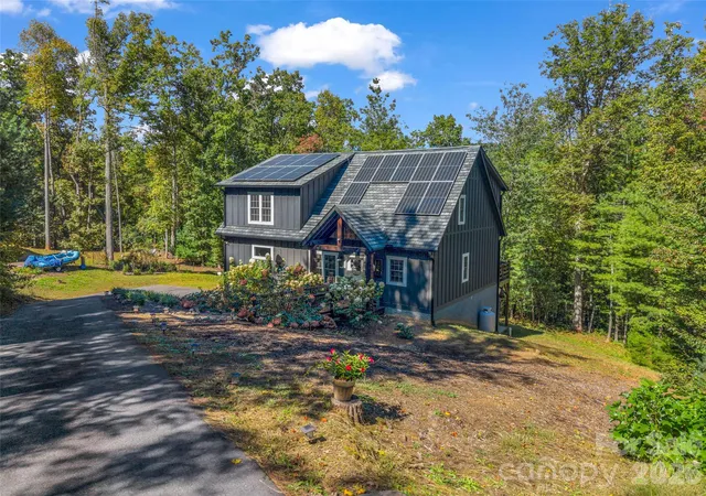 Photo 3 of Single family home for sale at 103 Garren Shady Way, Fairview, NC 28730 | MLS# 4432463 | Listing updated on 2026-10-08