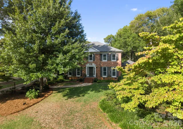 Photo 4 of Single family home for sale at 2920 Wickersham Rd, Charlotte, NC 28211 | MLS# 4432477 | Listing updated on 2026-10-09