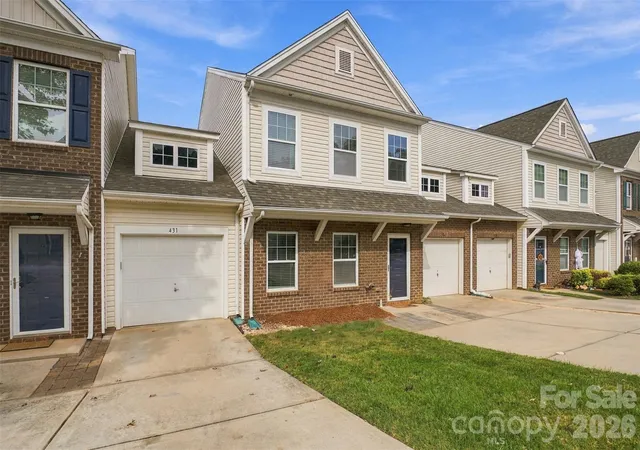 Photo 3 of Townhouse for sale at 433 Battery Cir, Clover, SC 29710 | MLS# 4432484 | Listing updated on 2026-10-15