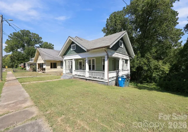 Photo 1 of Single family home for sale at 622 W Council St, Salisbury, NC 28144 | MLS# 4432485 | Listing updated on 2026-10-08