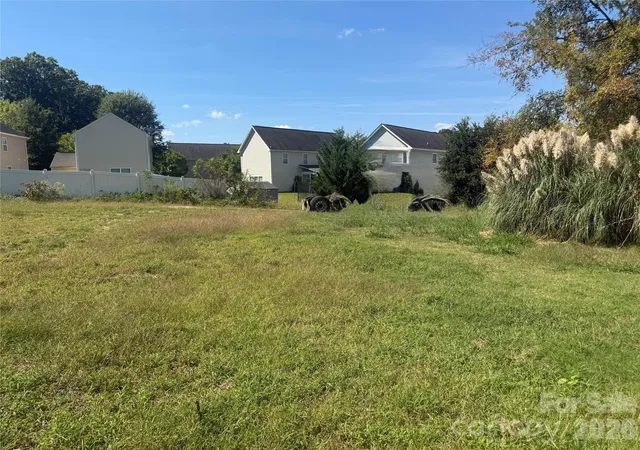 Land for sale at 815 Oakdale Rd, Charlotte, NC 28216 | MLS# 4432494