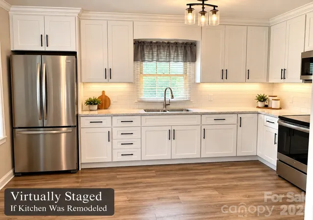Photo 3 of Single family home for sale at 440 Hillcrest Dr, Marion, NC 28752 | MLS# 4432502 | Listing updated on 2026-10-08