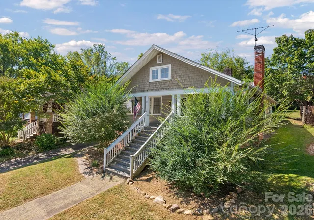 Photo 1 of Single family home for sale at 33 Madeline Ave, Asheville, NC 28806 | MLS# 4432516 | Listing updated on 2026-10-08