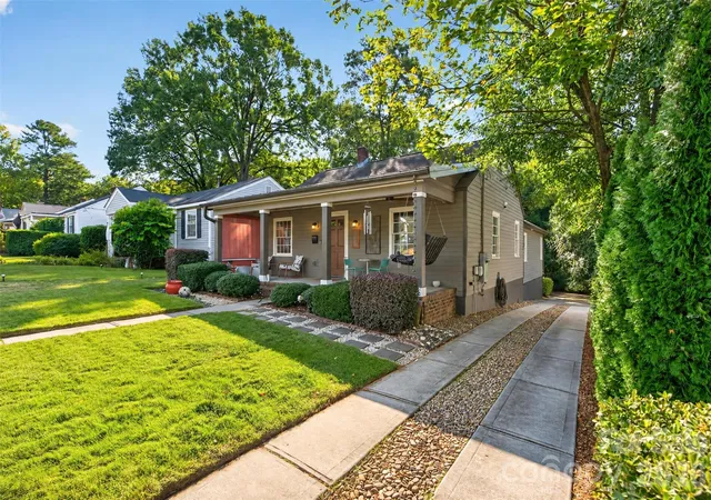 Photo 2 of Single family home for sale at 1727 Merriman Ave, Charlotte, NC 28203 | MLS# 4432521 | Listing updated on 2026-10-09
