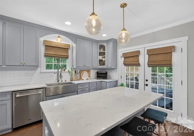 Photo 3 of Single family home for sale at 1727 Merriman Ave, Charlotte, NC 28203 | MLS# 4432521 | Listing updated on 2026-10-09