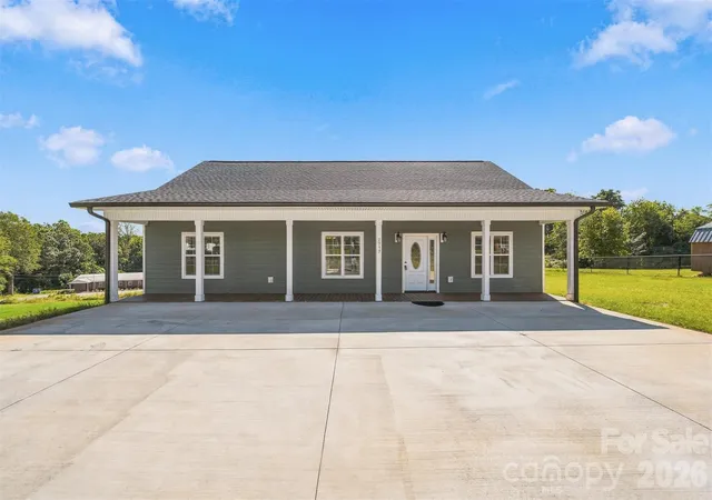 Photo 1 of Single family home for sale at 2937 Frank Whisnant Rd, Morganton, NC 28655 | MLS# 4432522 | Listing updated on 2026-10-13