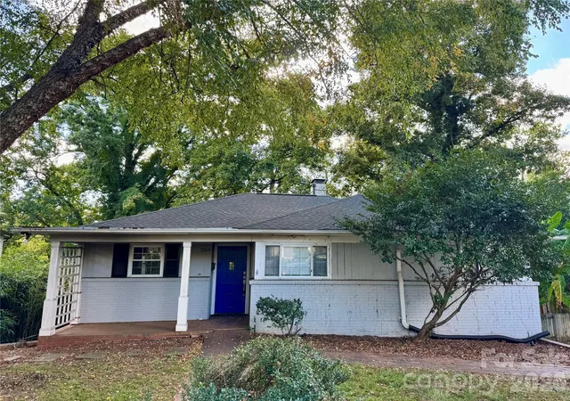 Photo 1 of Single family home for sale at 2108 Hassell Pl, Charlotte, NC 28209 | MLS# 4432529 | Listing updated on 2026-10-08