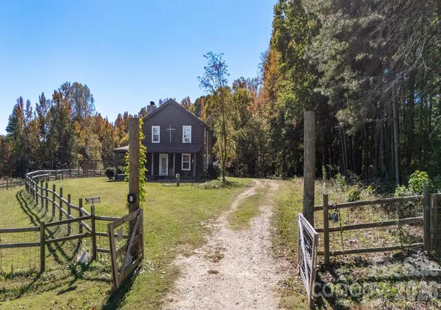 Photo 3 of Single family home for sale at 2955 Sherrills Frd Rd, Salisbury, NC 28147 | MLS# 4432531 | Listing updated on 2026-10-28